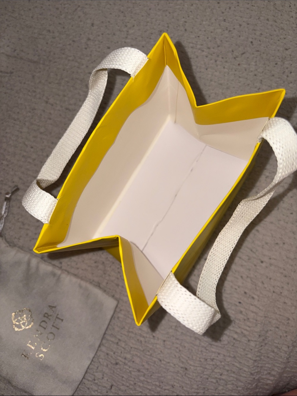 Kendra Scott Jewelry Dust Bag and Shopping Bag - Picture 3 of 6